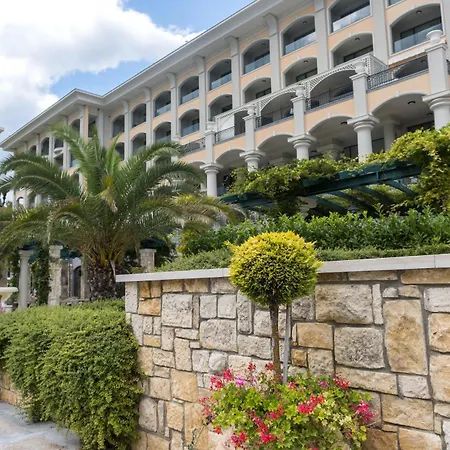 Astor Garden Hotel-3